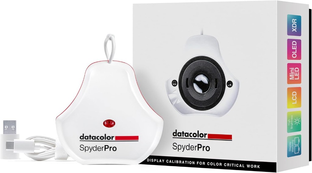 Datacolor SpyderPro colorimeter with USB cable and retail box